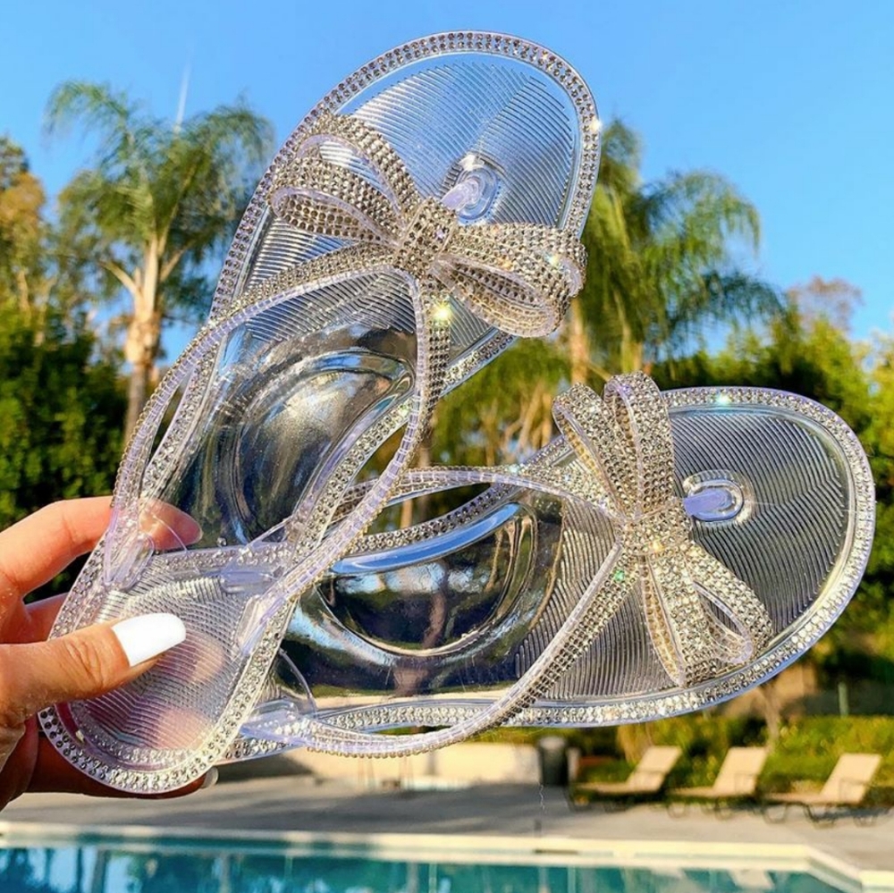𝙉𝙀𝙒 𝙄𝙉🖤💎Bow In Jewel Jelly Thong Sandal